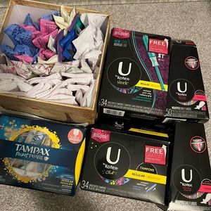 Feminine products bundle pads and tampons